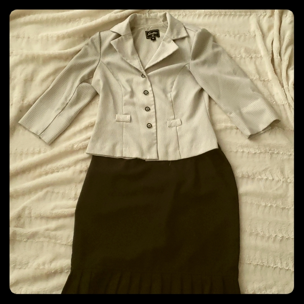 Black & White Striped Jacket- 2-Piece Suit- Sz. 12